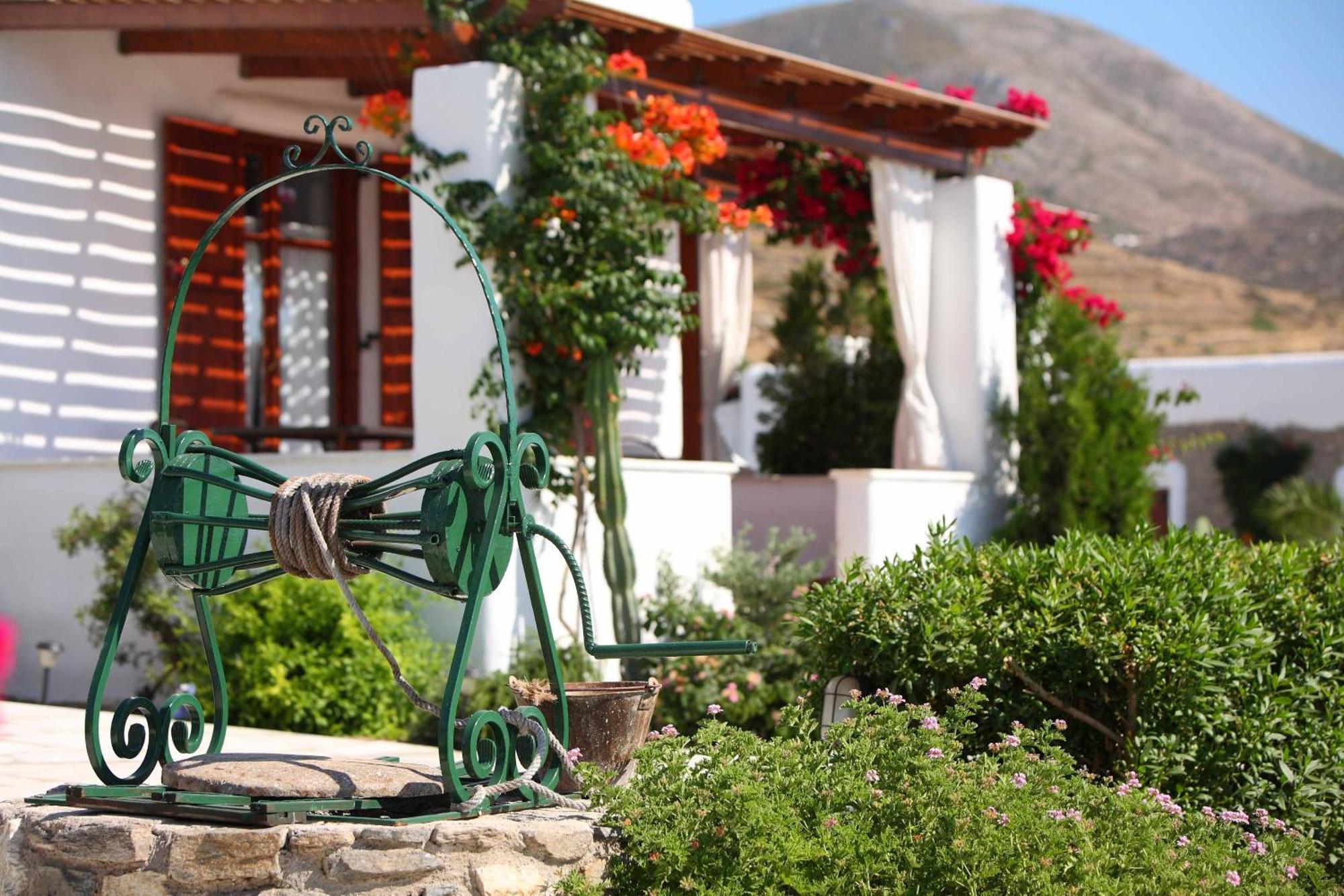 9 Muses - Paros Aparthotel ภายนอก รูปภาพ