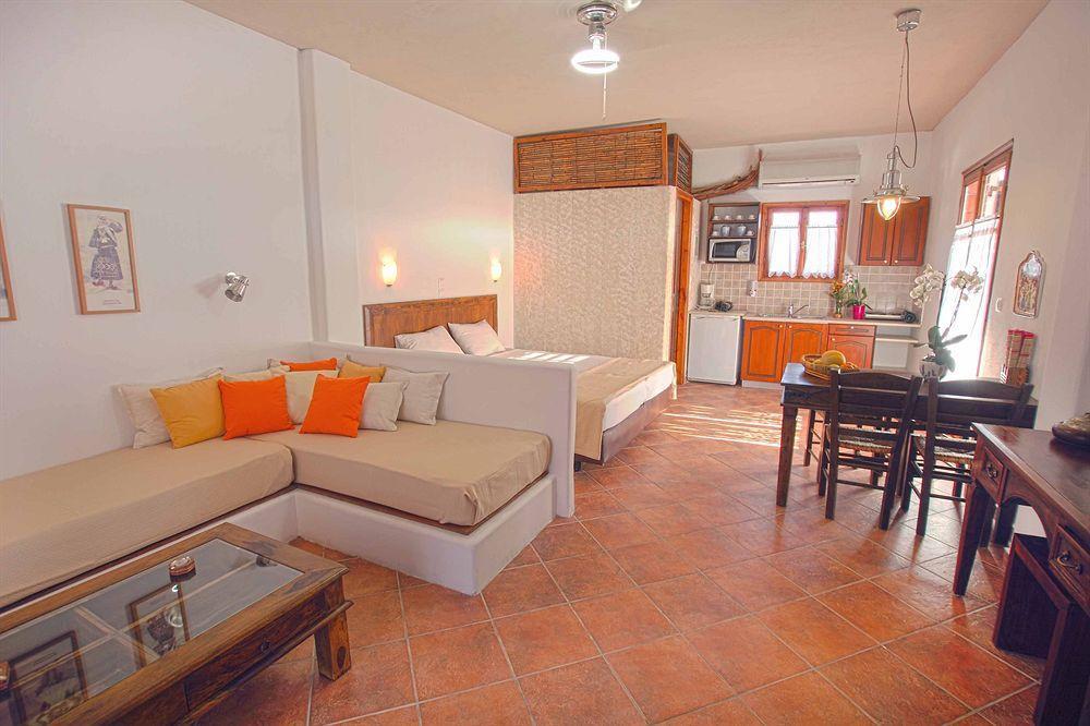 9 Muses - Paros Aparthotel ภายนอก รูปภาพ