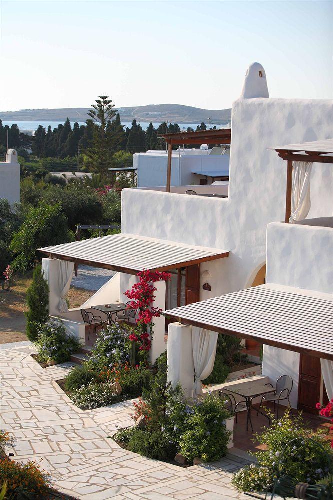 9 Muses - Paros Aparthotel ภายนอก รูปภาพ