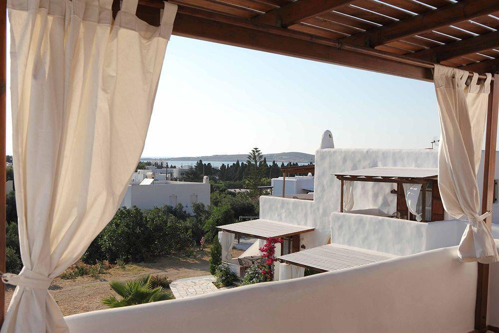 9 Muses - Paros Aparthotel ภายนอก รูปภาพ