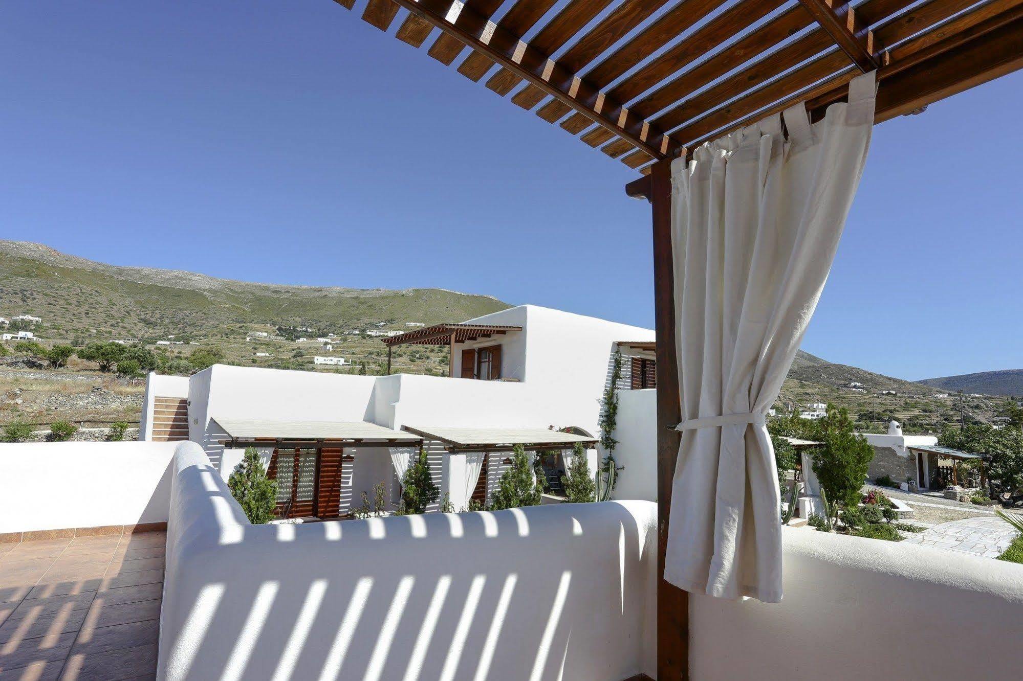 9 Muses - Paros Aparthotel ภายนอก รูปภาพ